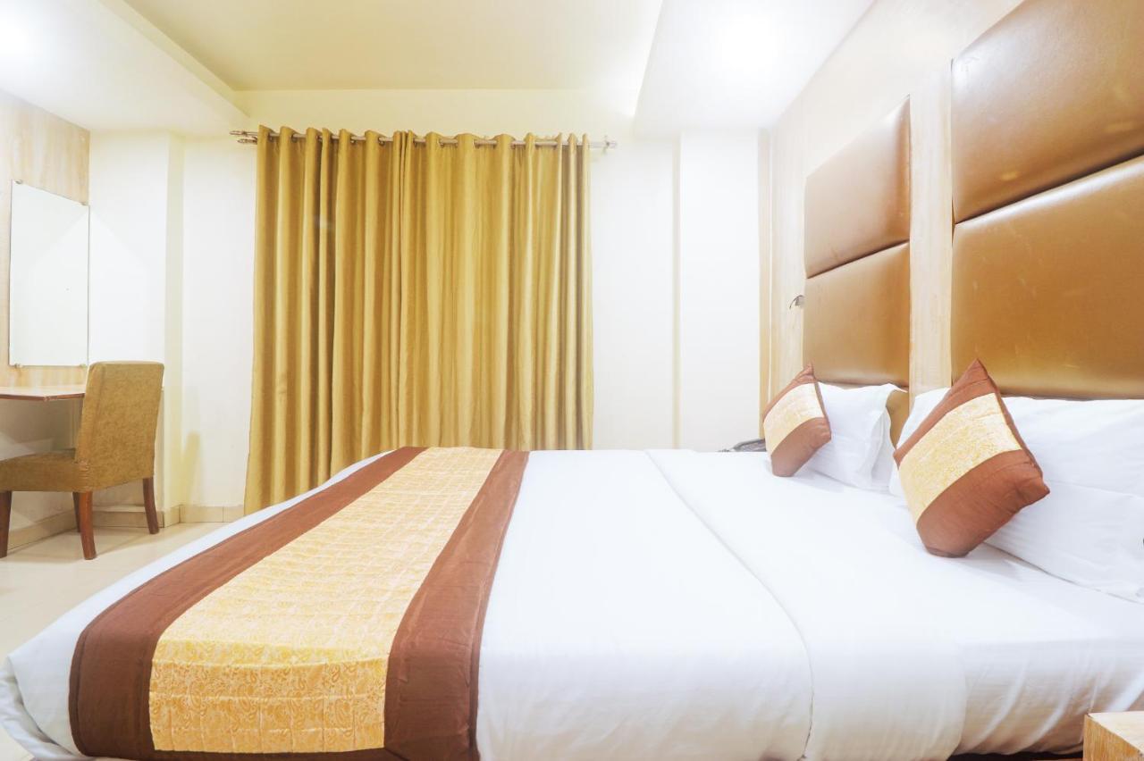 Hotel Sizzling Starr Νέο Δελχί Εξωτερικό φωτογραφία