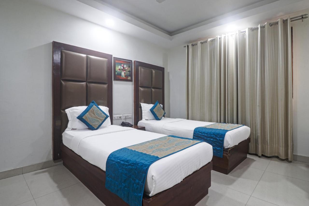 Hotel Sizzling Starr Νέο Δελχί Εξωτερικό φωτογραφία