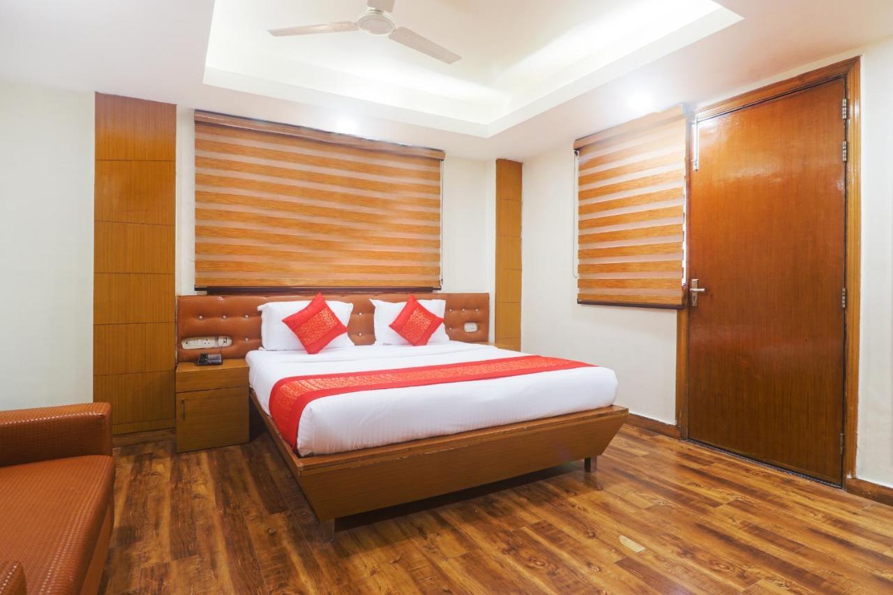Hotel Sizzling Starr Νέο Δελχί Εξωτερικό φωτογραφία
