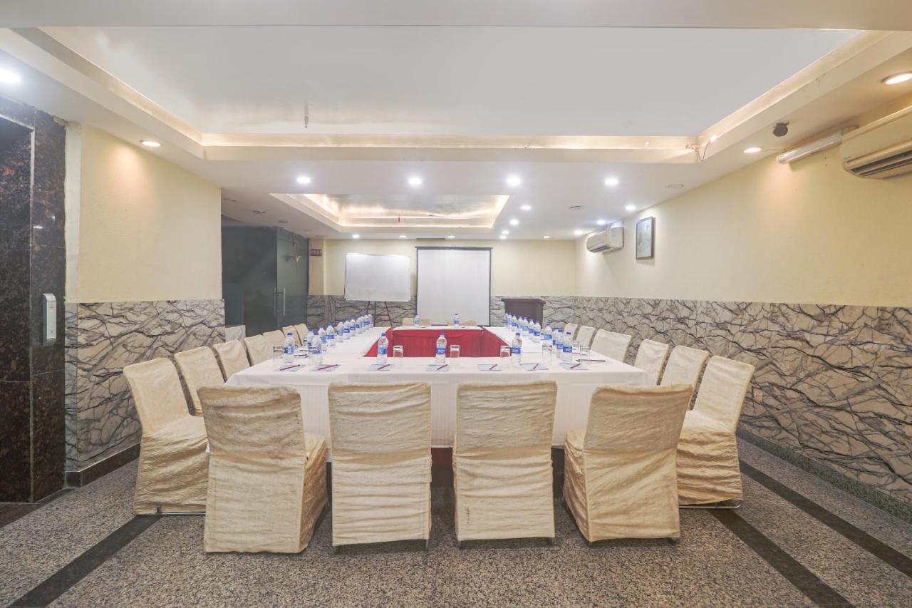 Hotel Sizzling Starr Νέο Δελχί Εξωτερικό φωτογραφία