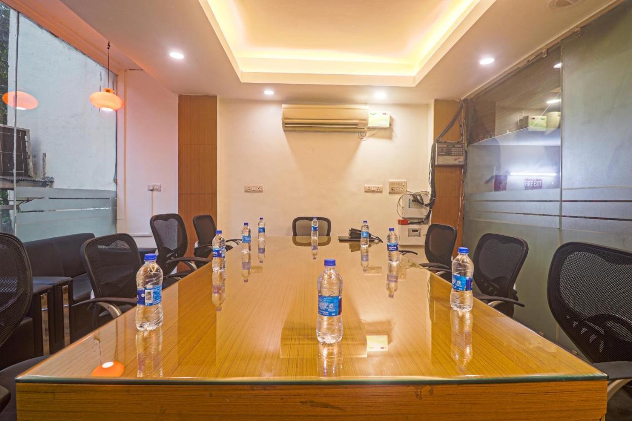 Hotel Sizzling Starr Νέο Δελχί Εξωτερικό φωτογραφία