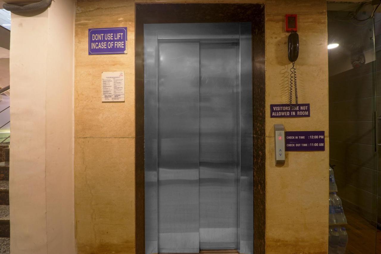 Hotel Sizzling Starr Νέο Δελχί Εξωτερικό φωτογραφία