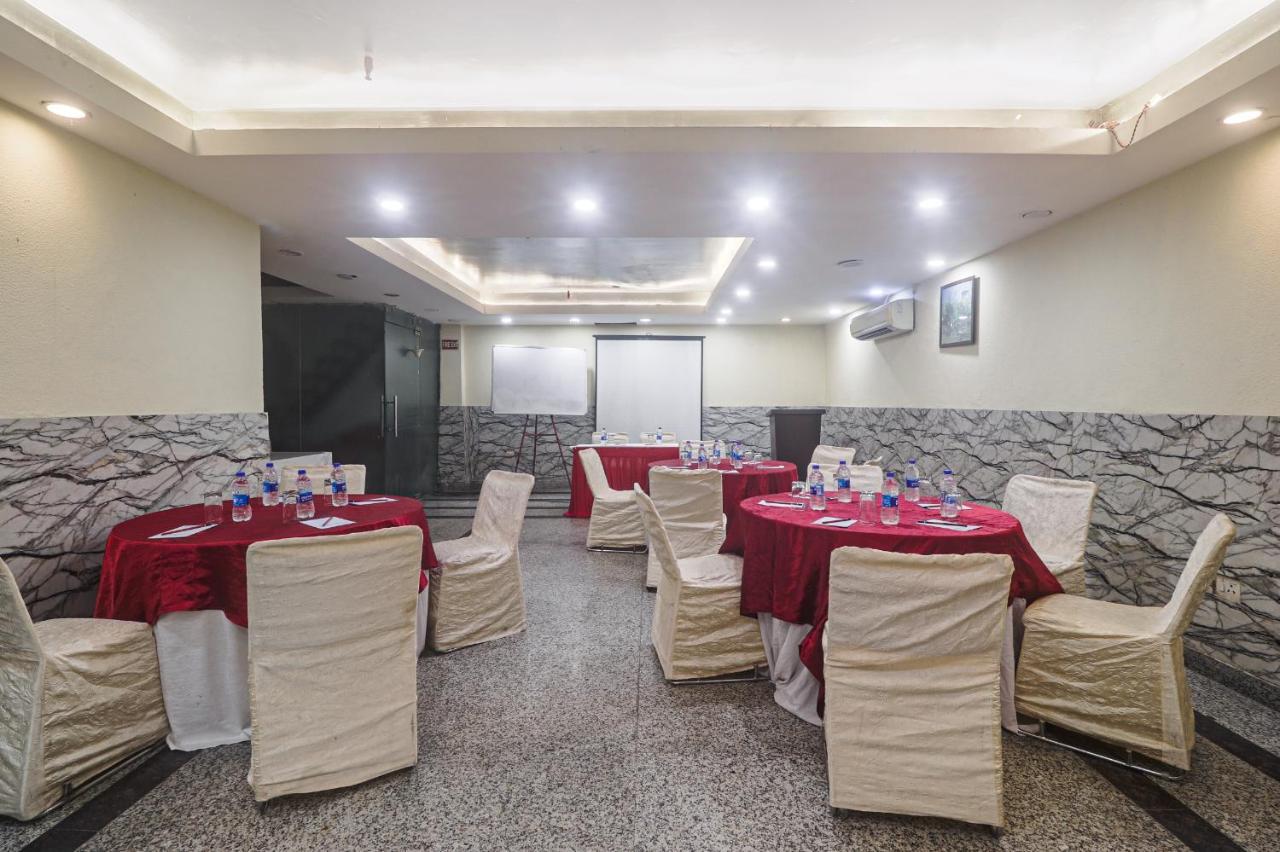 Hotel Sizzling Starr Νέο Δελχί Εξωτερικό φωτογραφία